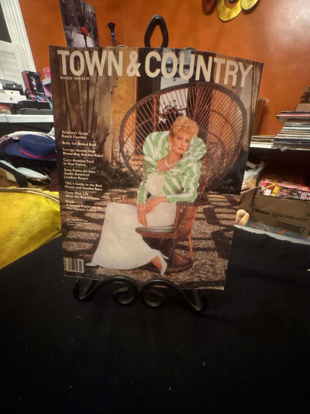 Town & Country Magazine March 1986